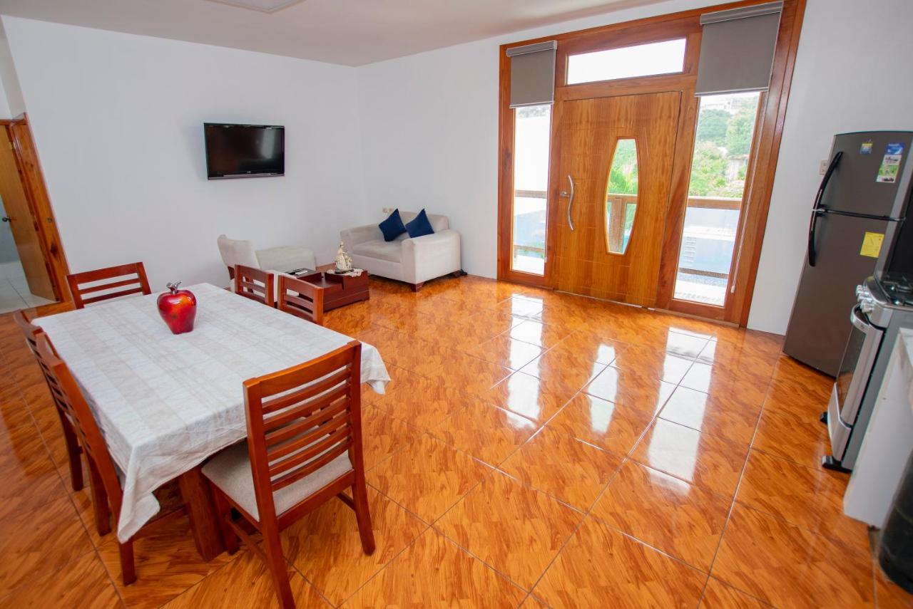 Blue Marlin Hotel Puerto Baquerizo Moreno Buitenkant foto