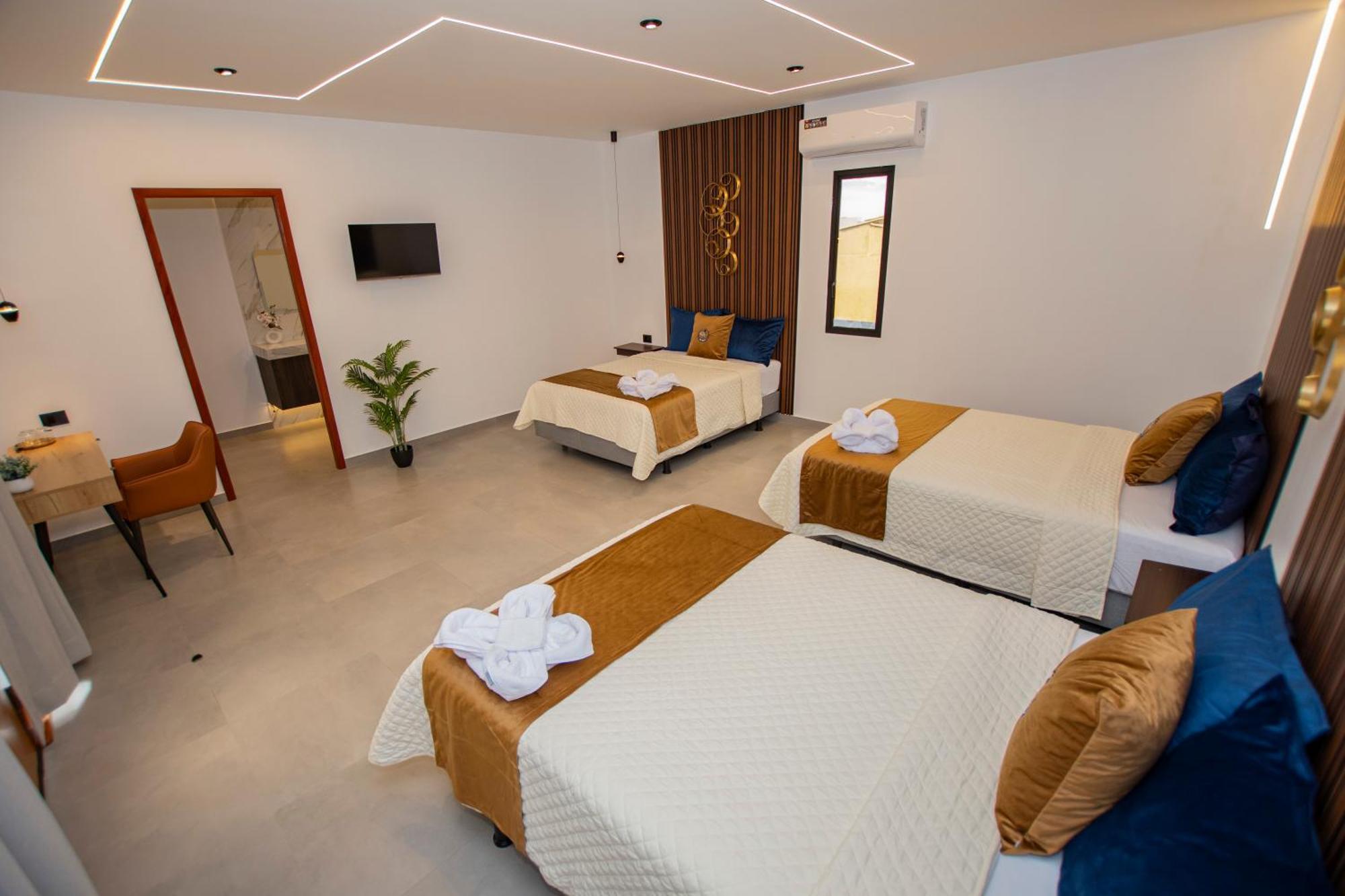 Blue Marlin Hotel Puerto Baquerizo Moreno Buitenkant foto